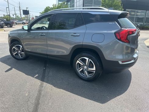 Used 2020 GMC Terrain SLT FWD image 2