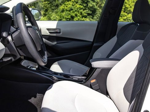 Used 2023 Toyota Corolla LE image 16