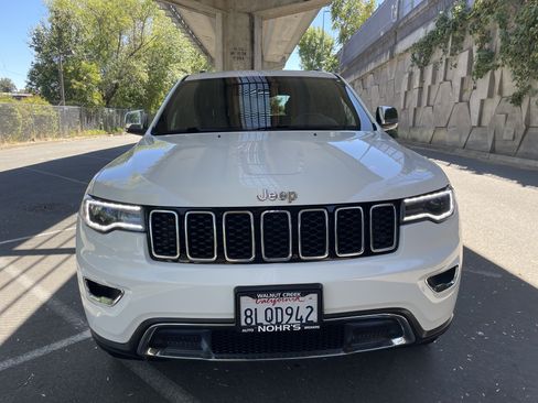 Used 2019 Jeep Grand Cherokee Limited w/ Luxury Group II RWD image 12