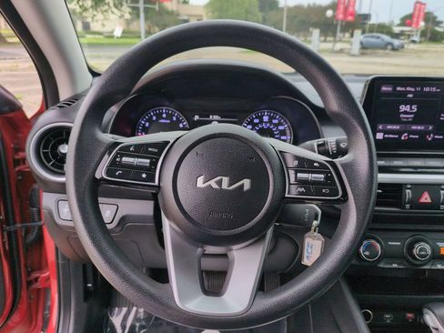 Used 2024 Kia Forte LXS FWD image 16
