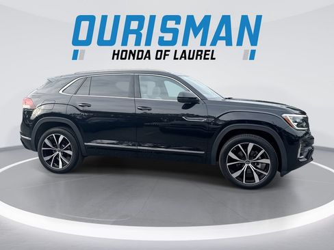 Used 2024 Volkswagen Atlas Cross Sport SEL Premium R-Line AWD/4WD image 9