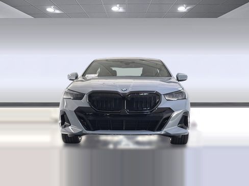 New 2026 BMW 540i xDrive w/ M Sport Package AWD/4WD image 6