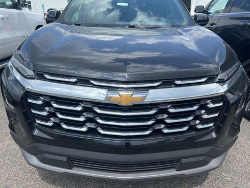 Used 2025 Chevrolet Equinox LT AWD/4WD image 2