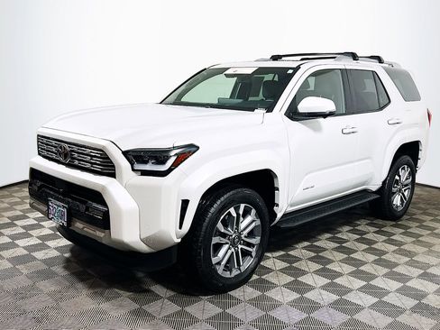 Certified 2025 Toyota 4Runner Limited AWD/4WD image 4