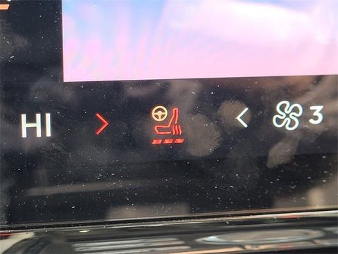 Certified 2024 Lincoln Nautilus Reserve image 19