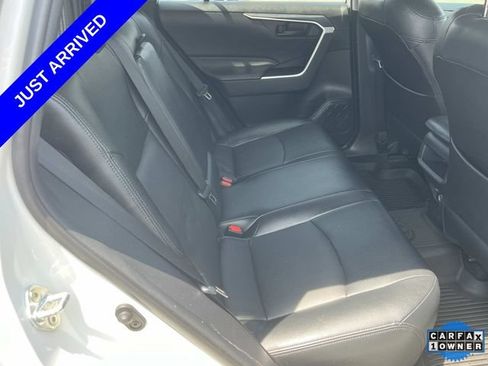 Used 2021 Toyota RAV4 LE AWD/4WD image 31