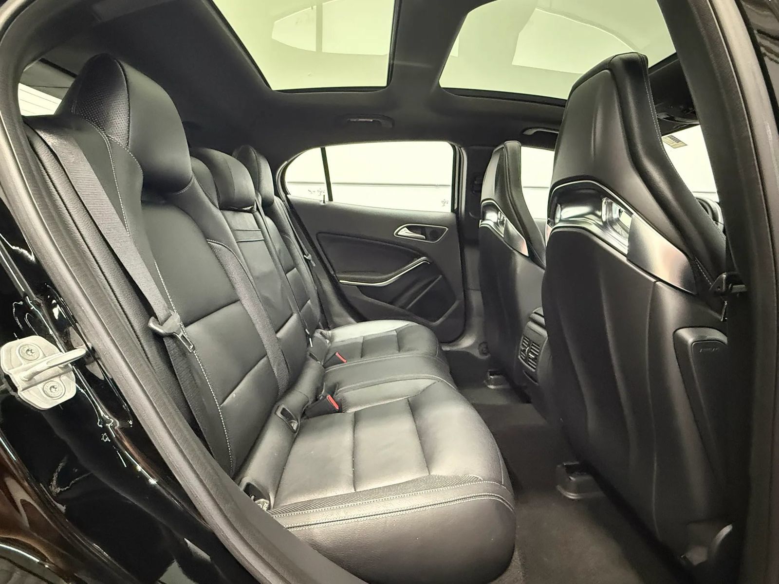 Used 2015 Mercedes-Benz GLA 45 AMG 4MATIC image 49