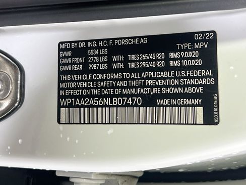 Used 2022 Porsche Macan image 34