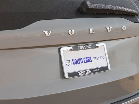 New 2026 Volvo XC90 T8 Plus w/ Protection Package AWD/4WD image 12