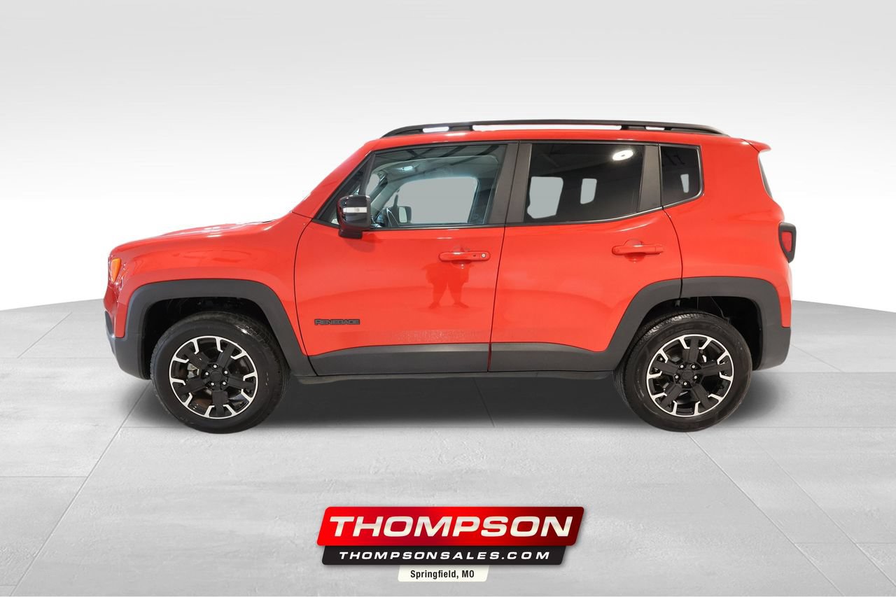Used 2023 Jeep Renegade Latitude AWD/4WD image 1