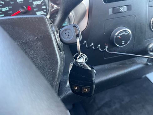 Used 2013 Chevrolet Silverado 1500 LT image 28