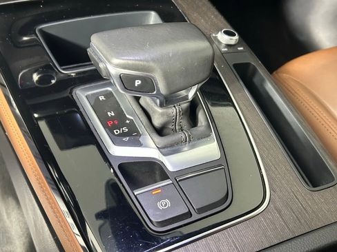 Used 2021 Audi Q5 2.0T Premium Plus w/ Premium Plus Package image 23