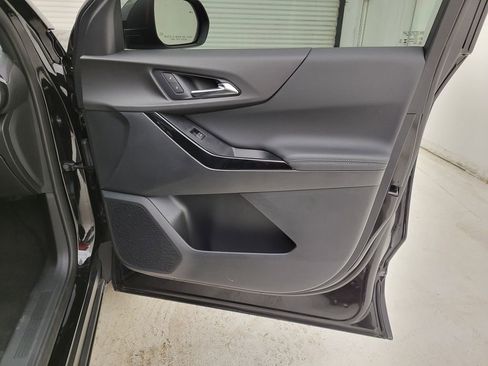 New 2026 Chevrolet Equinox LT w/ LPO, Floor Liner Package FWD image 32