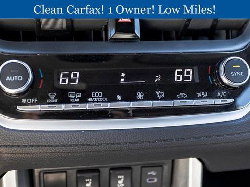 Used 2024 Toyota Corolla Cross XLE w/ Convenience Package image 42
