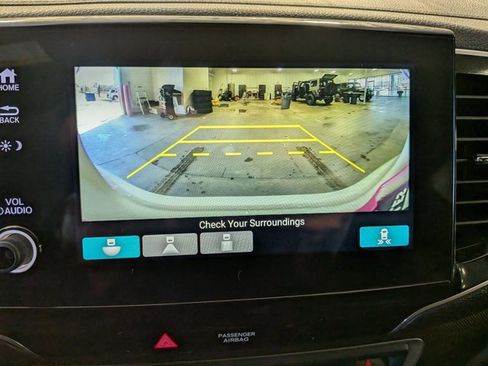 Used 2022 Honda Pilot TrailSport image 14