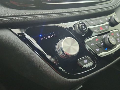 New 2026 Chrysler Pacifica Select image 20