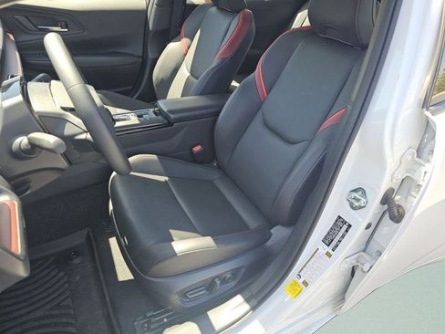 Used 2024 Toyota Prius Prime Premium w/ Advanced Technology Package FWD image 6