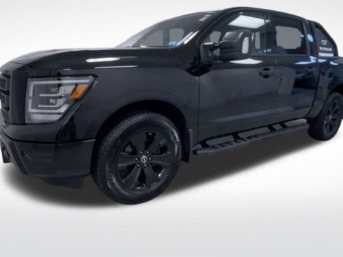 Used 2023 Nissan Titan SV w/ SV Convenience Package image 17