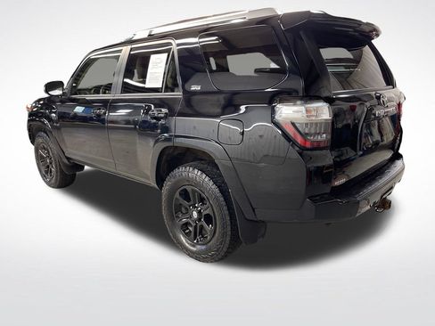 Used 2017 Toyota 4Runner SR5 Premium AWD/4WD image 3