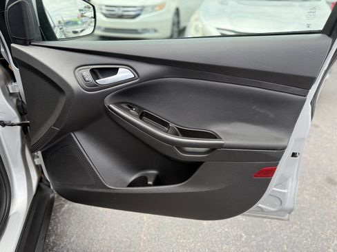 Used 2018 Ford Focus SE image 22