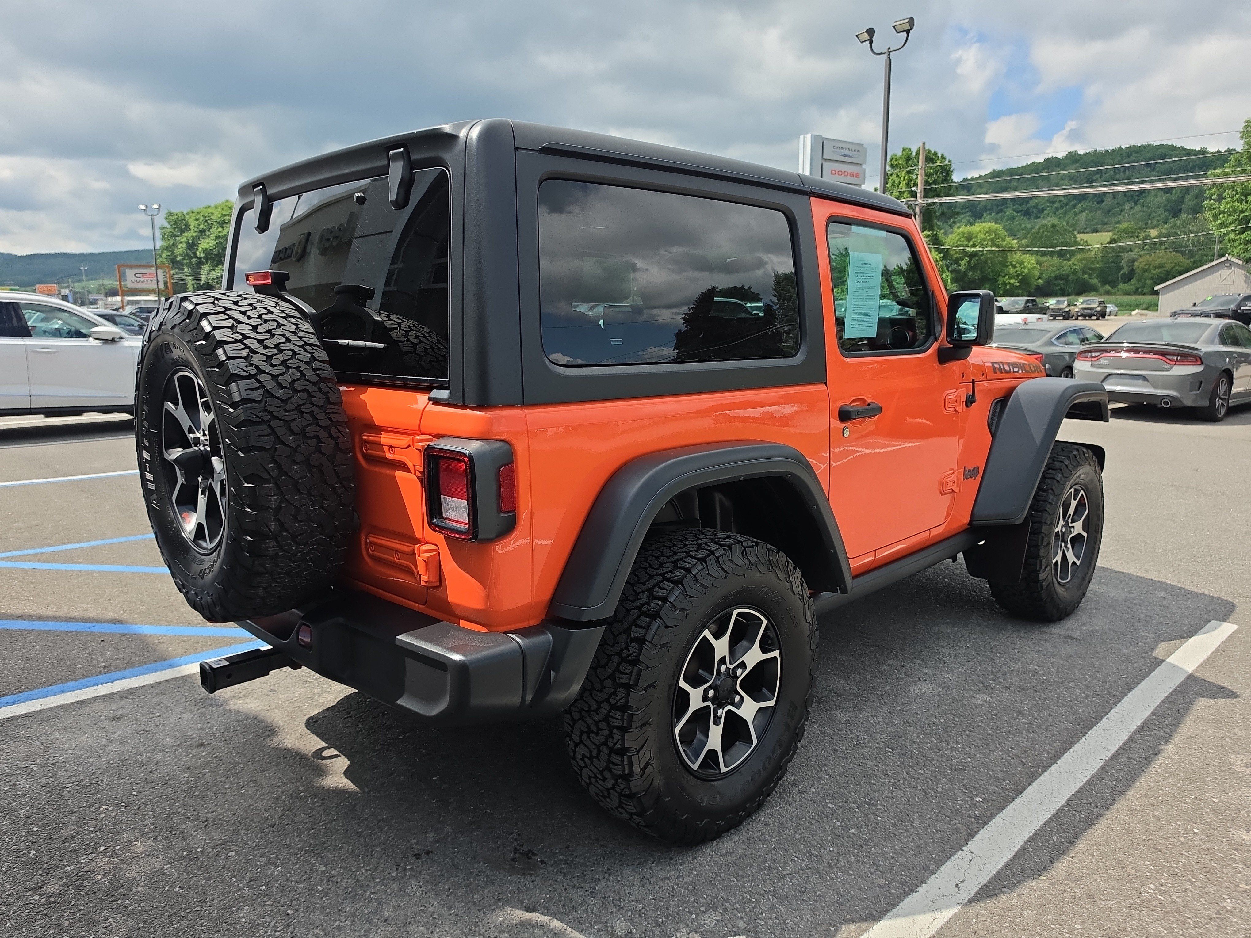 Used 2023 Jeep Wrangler Rubicon w/ Cold Weather Group AWD/4WD image 3