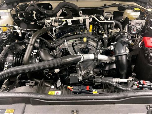 Used 2025 Ford Bronco Outer Banks image 28