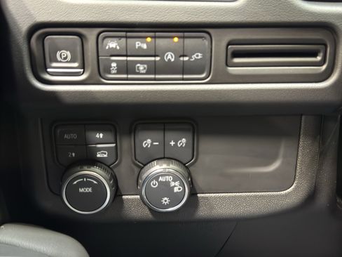 Certified 2022 Chevrolet Tahoe LT w/ Luxury Package image 33