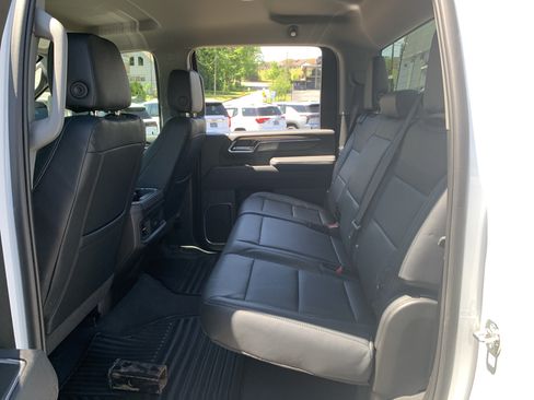 Used 2025 Chevrolet Silverado 3500 LT w/ Convenience Package AWD/4WD image 39