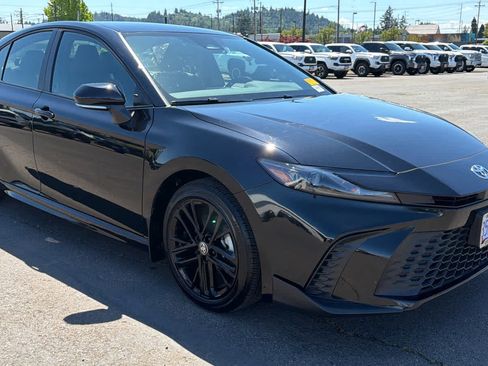 Certified 2026 Toyota Camry SE FWD image 38