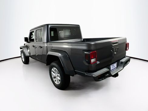 Used 2023 Jeep Gladiator Sport AWD/4WD image 7