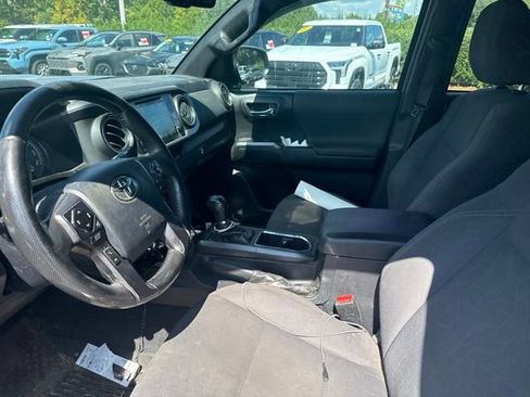 Used 2019 Toyota Tacoma TRD Sport RWD image 10