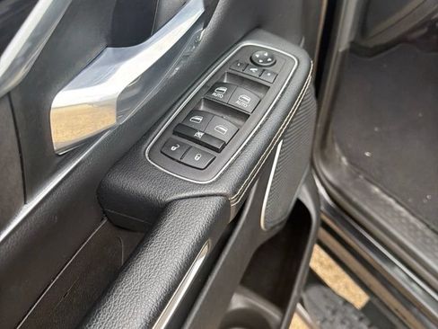 Used 2023 RAM 1500 Laramie AWD/4WD image 19