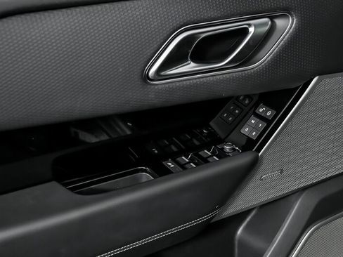 Used 2020 Land Rover Range Rover Velar R-Dynamic S image 15