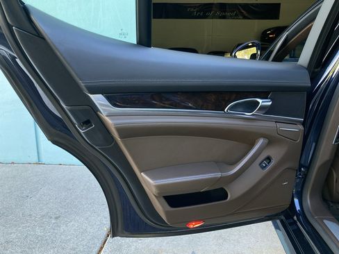 Used 2016 Porsche Panamera 4S w/ Premium Package Plus image 37