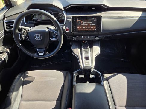 Used 2018 Honda Clarity Plug-In Hybrid image 16