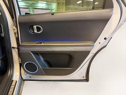 Used 2023 Hyundai Ioniq 5 Limited image 32