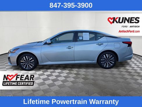 Used 2023 Nissan Altima 2.5 SV image 4