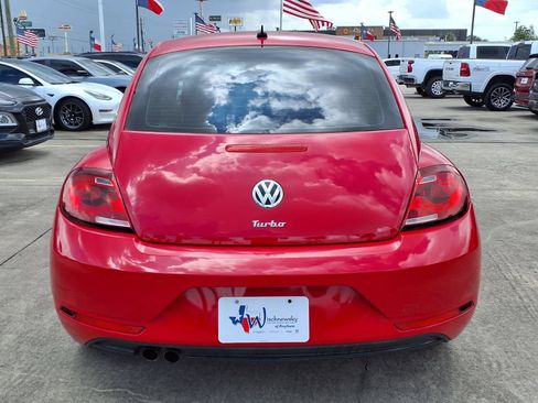 Used 2017 Volkswagen Beetle 1.8T S FWD image 6