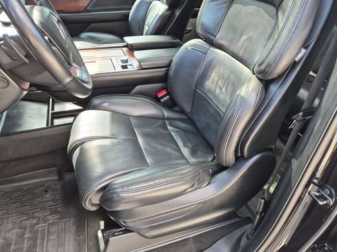 Used 2020 Lincoln Navigator L Reserve w/ Equipment Group 208A Reserve AWD/4WD image 28