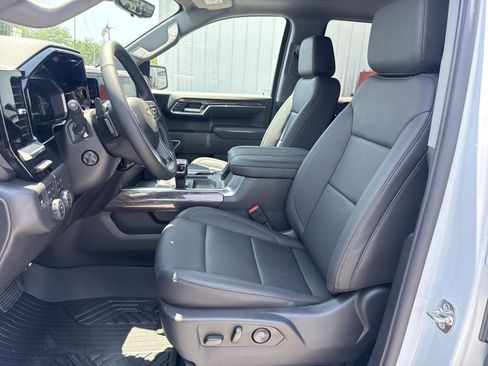 New 2026 Chevrolet Silverado 1500 LTZ w/ LTZ Premium Package AWD/4WD image 11
