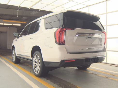 Used 2022 GMC Yukon Denali w/ Advanced Technology Package AWD/4WD image 6