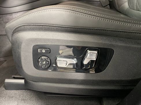 New 2026 BMW X5 M60i image 8