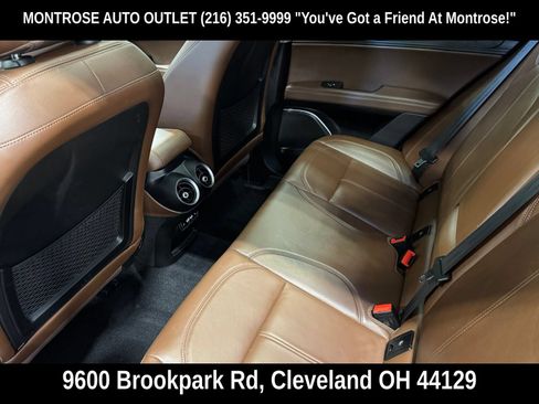 Used 2019 Alfa Romeo Stelvio AWD image 38