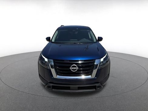 Used 2025 Nissan Pathfinder SV FWD image 4