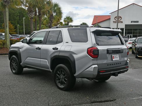 Certified 2026 Toyota 4Runner SR5 AWD/4WD image 3