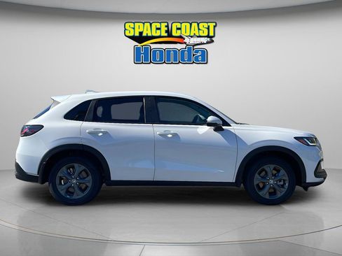 New 2026 Honda HR-V LX image 11