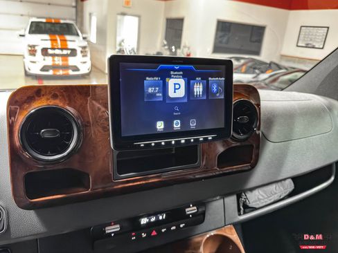 Used 2019 Mercedes-Benz Sprinter 170 image 16