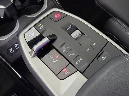 Certified 2025 BMW X1 xDrive28i w/ Technology Package image 22