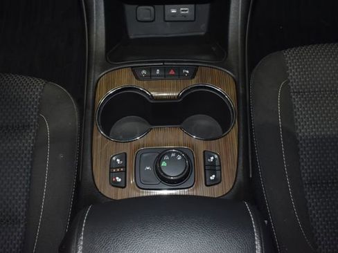 Used 2023 GMC Acadia SLE w/ Driver Convenience Package image 22