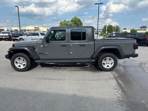 Used 2020 Jeep Gladiator Sport w/ Quick Order Package 24S AWD/4WD image 8